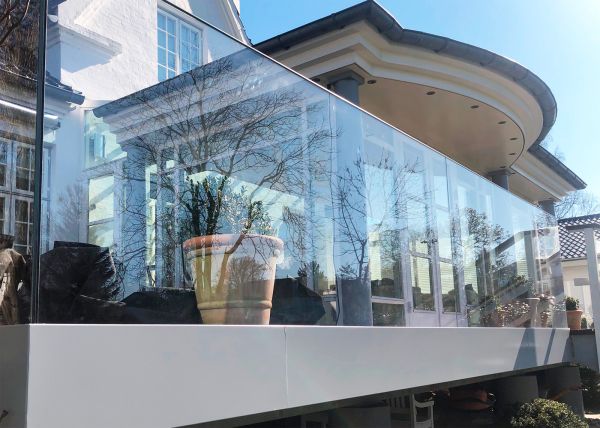 Glarmester case: Værnglas i Holte